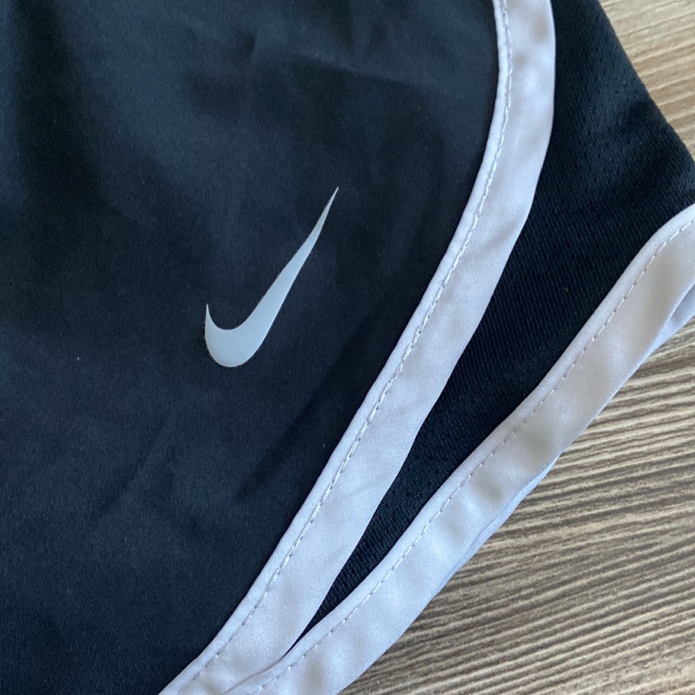 Nike shorts size XS - Picture 4 of 4